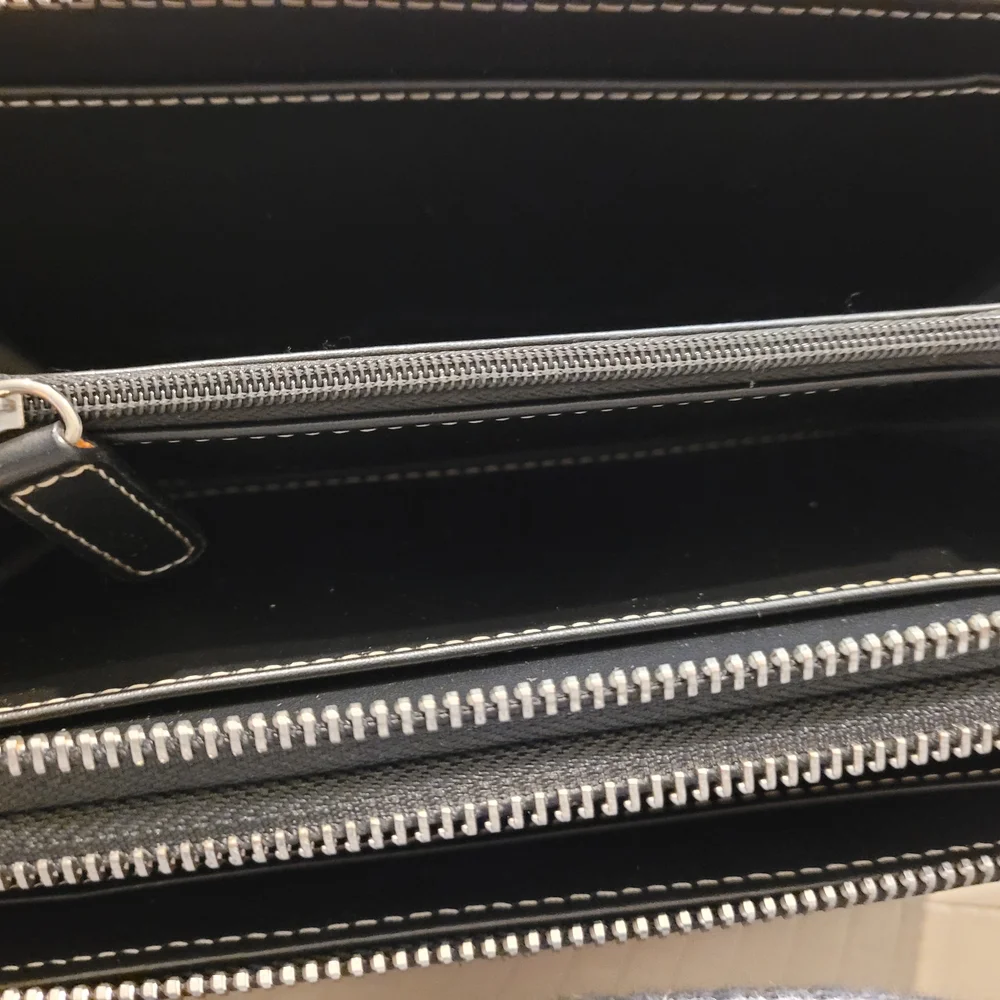 Isaac Mizrahi Black and White Patterned Wallet Wristlet - Picture 7 of 12